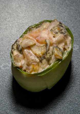 В огурце с угрем