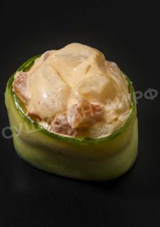 В огурце со снежным крабом